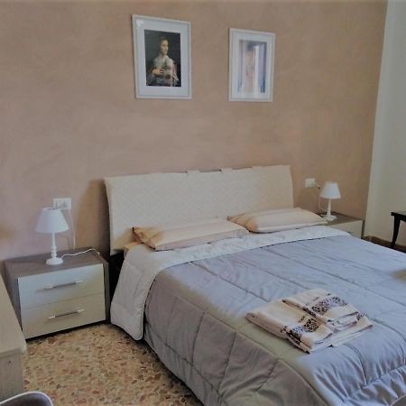 Sa Rosa E Su Trapperi Bed & Breakfast Oschiri ภายนอก รูปภาพ