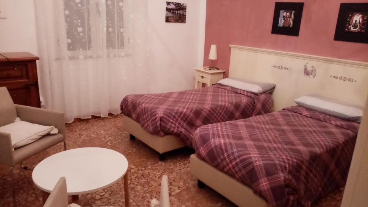 Sa Rosa E Su Trapperi Bed & Breakfast Oschiri ภายนอก รูปภาพ