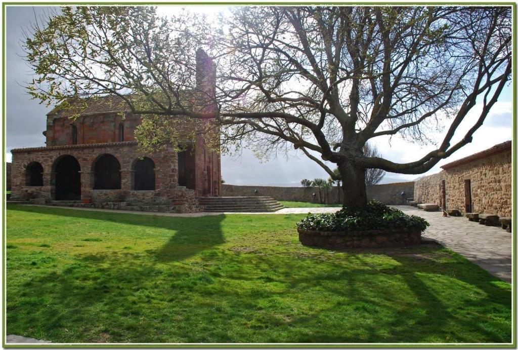 Sa Rosa E Su Trapperi Bed & Breakfast Oschiri ภายนอก รูปภาพ